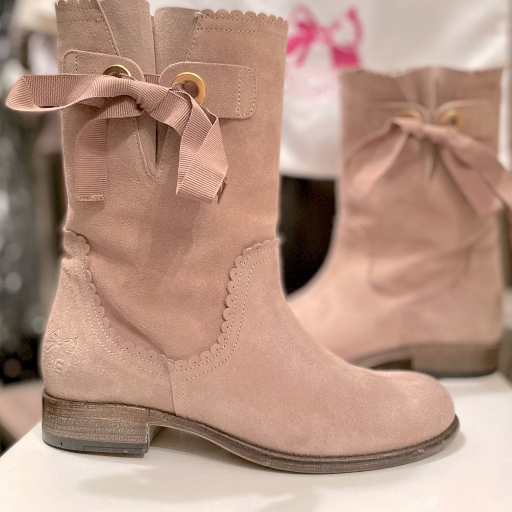 🎉HP! Italian Designer Distressed Suede Ribbon Detail Moto Boots (EUC)